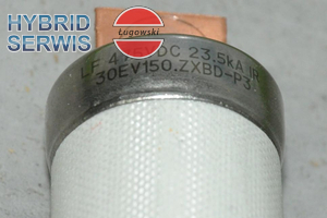 Bezpiecznik wysokonapięciowy samochodowy HV BMW Littelfuse 475VDC 30EV150ZXBDP3 30EV150.ZXBD 4