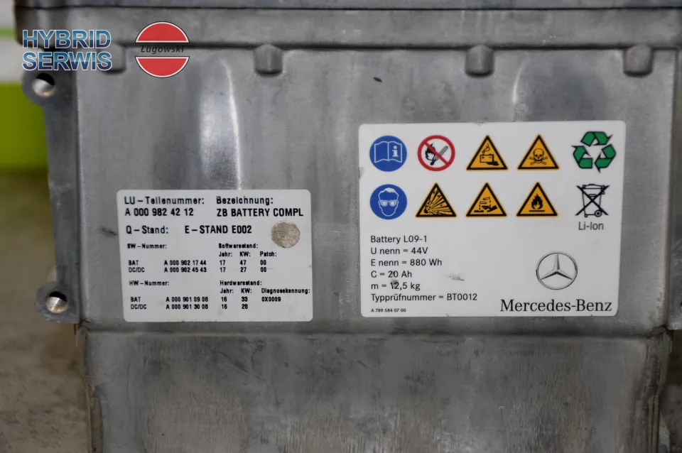 Naprawa bateria Mercedes miękka hybryda mild hybrid 48V 44V A0009823416
