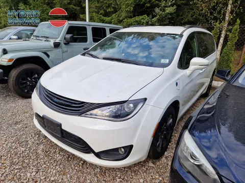 Chrysler Pacifica Plug in