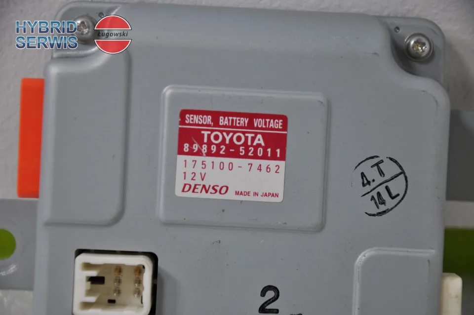 Monitor napięć Toyota 89892-52011