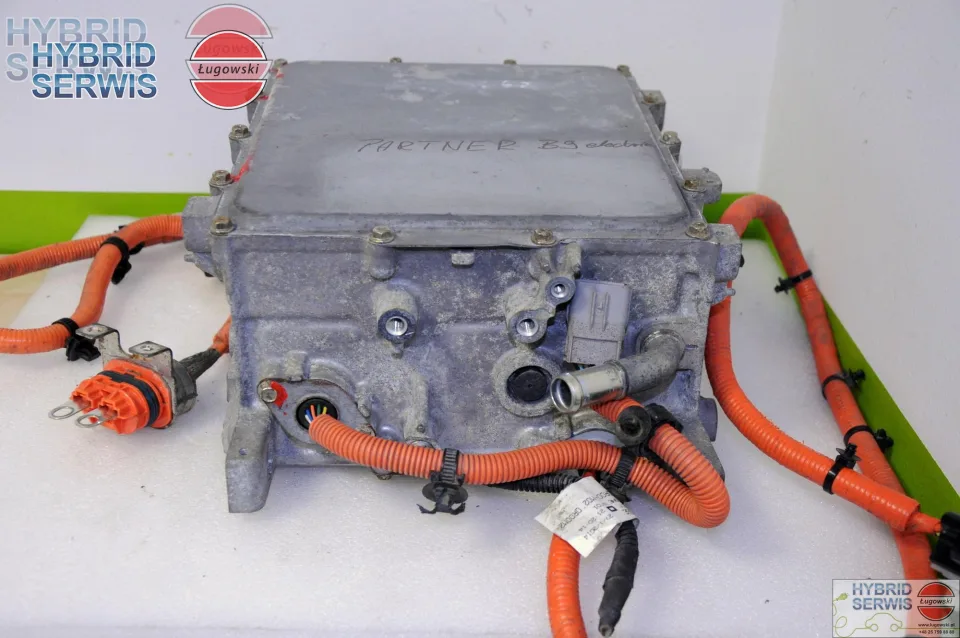 Peugeot Partner Electric EV ładowarka OBC W005T70172 1311800156