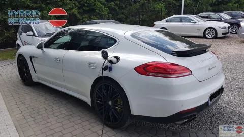 Porsche Panamera ładowanie