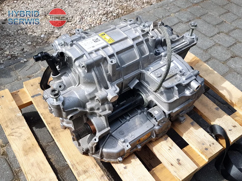 Silnik elektryczny samochodu tył Mercedes Benz EQA EQB EQC A2433403202