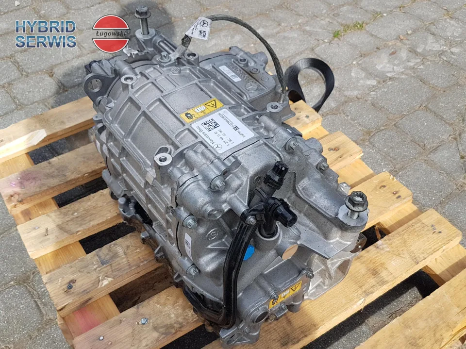 Silnik elektryczny samochodu tył Mercedes Benz EQA EQB EQC A2433403202