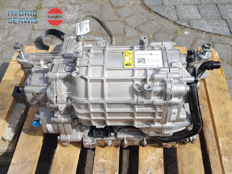 Silnik elektryczny samochodu tył Mercedes Benz EQA EQB EQC A2433403202