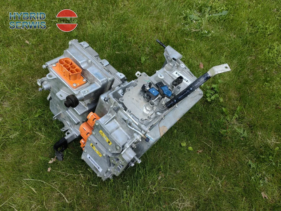 Zespół inwerter ładowarka rozdzielacz konwerter Renault ZOE II (R135) 290035137R