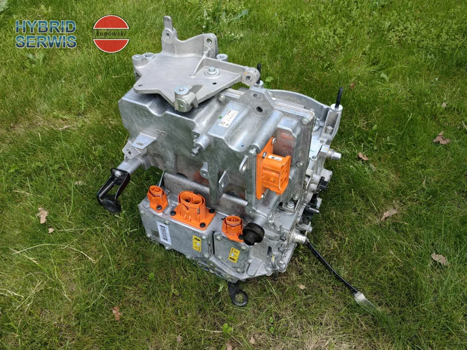 Zespół inwerter ładowarka rozdzielacz konwerter Renault ZOE II (R135) 290035137R